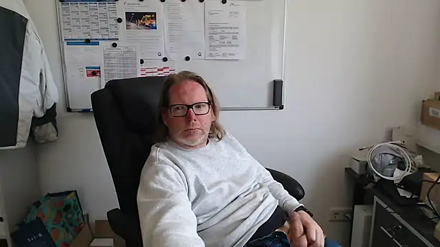 Snapshot of VSteph chatting on May 19, 2026, 3:07 pm VSteph online show from May 19, 2026, 3:07 pm