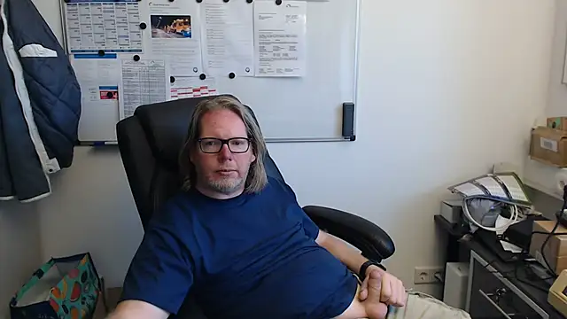 Snapshot of VSteph chatting on June 1, 2026, 5:36 pm VSteph online show from June 1, 2026, 5:36 pm