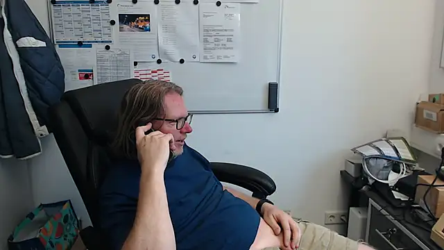 Snapshot of VSteph chatting on June 2, 2026, 3:25 pm VSteph online show from June 2, 2026, 3:25 pm