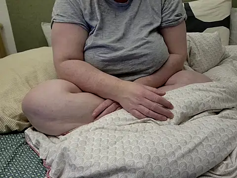 Snapshot of MarthaBriest chatting on February 18, 2026, 2:29 am MarthaBriest online show from February 18, 2026, 2:29 am