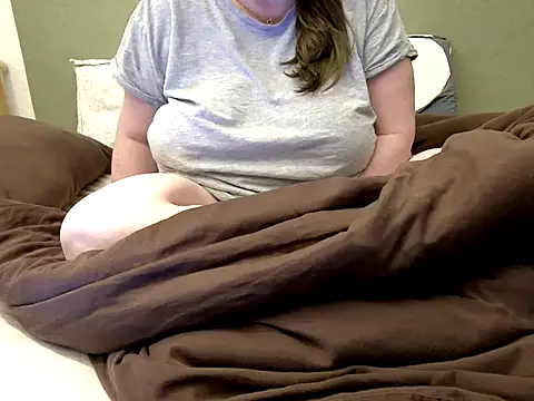 MarthaBriest online show from March 8, 2026, 4:38 am