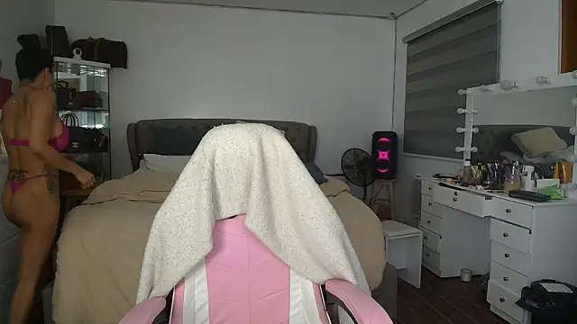 aya saki online show from October 6, 2025, 8:56 am