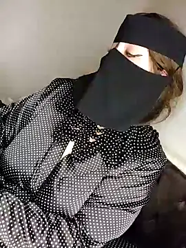 Snapshot of -Arab_milf- chatting on January 2, 2025, 10:37 am -Arab milf- online show from January 2, 2025, 10:37 am