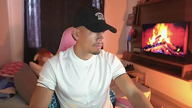 Aaronfox x online show from May 11, 2026, 4:15 pm