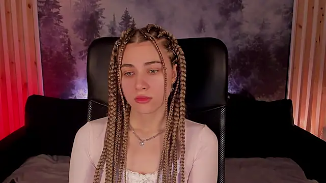 Snapshot of EllieCutes chatting on February 12, 2025, 6:19 am EllieCutes online show from February 12, 2025, 6:19 am