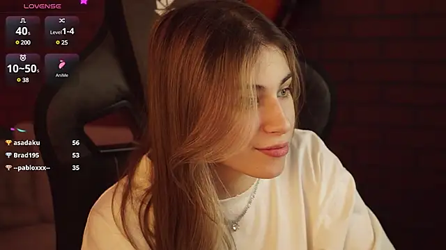 Snapshot of EllieCutes chatting on February 17, 2025, 11:44 am EllieCutes online show from February 17, 2025, 11:44 am