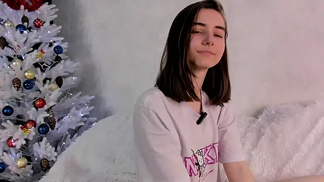 MeghanElson online show from December 28, 2024, 5:14 pm