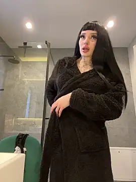 madelinexx online show from November 4, 2025, 12:59 pm