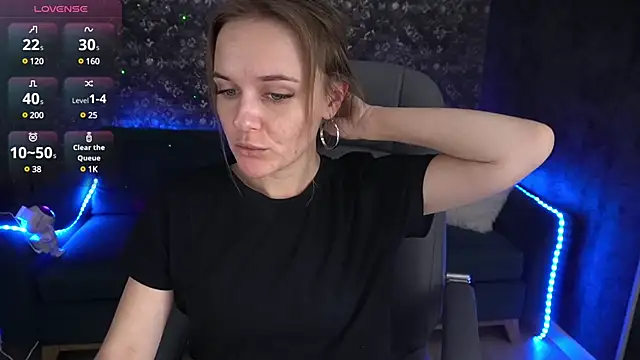 MaribelRiverr  online show from December 15, 2024, 10:07 am