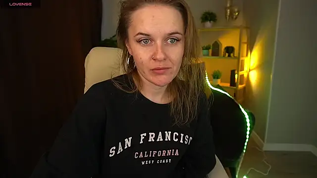 MaribelRiverr  online show from December 21, 2024, 6:30 am