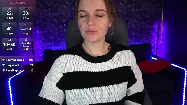 MaribelRiverr  online show from February 18, 2025, 9:32 am