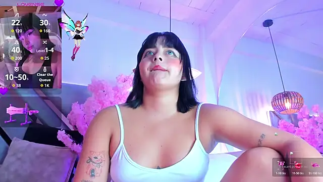 KimVelezz online show from November 8, 2025, 7:12 pm