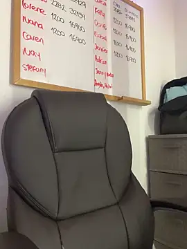 ahntony  69 online show from February 6, 2026, 8:07 am