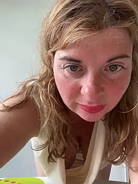 Snapshot of Lombada chatting on May 14, 2026, 8:32 am Lombada online show from May 14, 2026, 8:32 am
