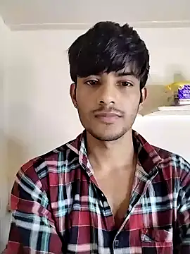 kingkartik7 online show from January 14, 2025, 1:06 pm