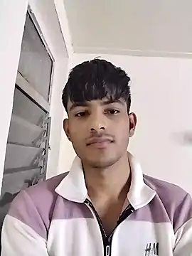 kingkartik7 online show from February 6, 2025, 4:14 pm