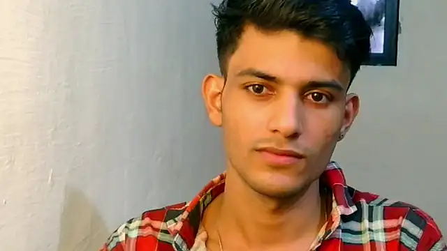 kingkartik7 online show from September 12, 2025, 11:32 am