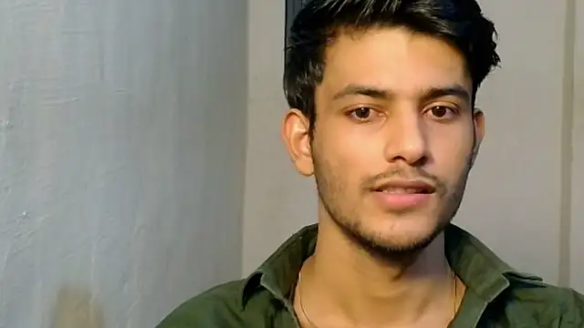 kingkartik7 online show from November 9, 2025, 4:49 pm