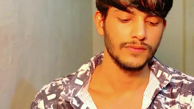 kingkartik7 online show from February 18, 2026, 4:47 pm