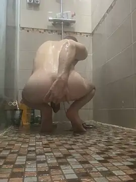 louiv93000 online show from December 21, 2025, 6:26 pm