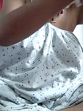 miss-Riy online show from April 12, 2026, 5:29 pm