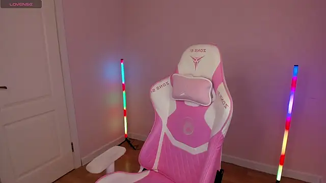 Snapshot of Stacy_River chatting on February 10, 2025, 8:20 am Stacy River online show from February 10, 2025, 8:20 am