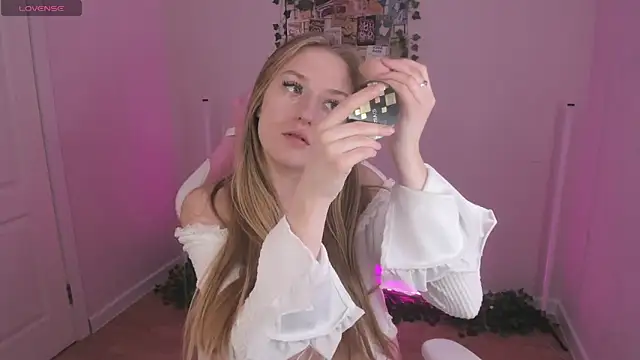 Snapshot of Stacy_River chatting on March 10, 2025, 8:26 am Stacy River online show from March 10, 2025, 8:26 am