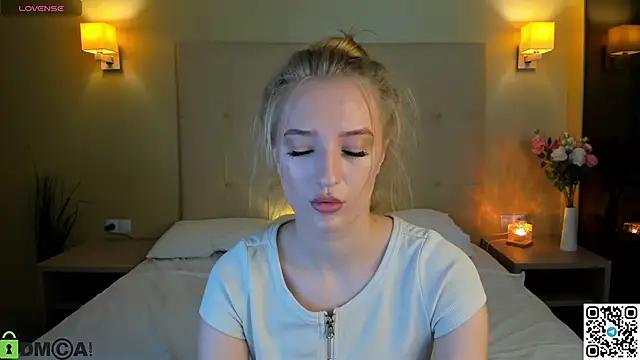 Snapshot of Stacy_River chatting on November 26, 2025, 9:43 am Stacy River online show from November 26, 2025, 9:43 am