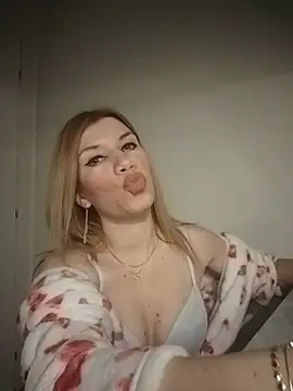 Snapshot of EvaRush chatting on February 22, 2026, 5:33 pm EvaRush online show from February 22, 2026, 5:33 pm