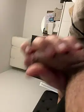 derFickerali online show from February 15, 2025, 3:50 pm