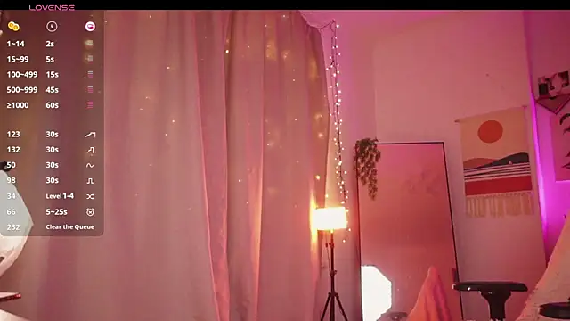 Elly Caramelly online show from December 17, 2025, 8:59 pm