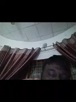 Snapshot of nikini1621 chatting on May 27, 2026, 5:32 pm nikini1621 online show from May 27, 2026, 5:32 pm