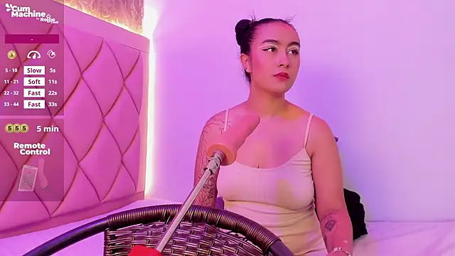 Snapshot of AntonellaQueenn chatting on February 7, 2026, 11:25 am AntonellaQueenn online show from February 7, 2026, 11:25 am