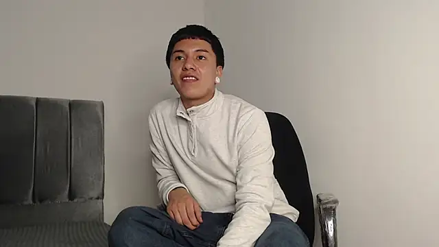 alex-lover online show from October 2, 2025, 2:40 am