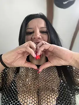 Snapshot of Milff_parkerrr chatting on January 8, 2025, 11:21 am Milff parkerrr online show from January 8, 2025, 11:21 am