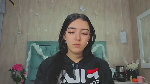 Marcelaa fox online show from December 19, 2025, 10:39 pm