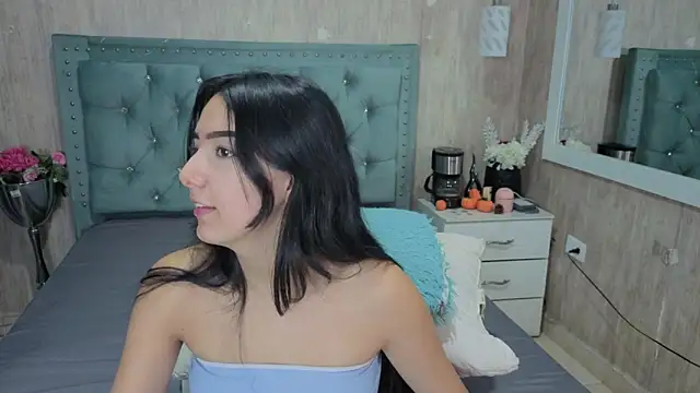 Snapshot of Marcelaa_fox chatting on May 25, 2026, 9:10 pm Marcelaa fox online show from May 25, 2026, 9:10 pm