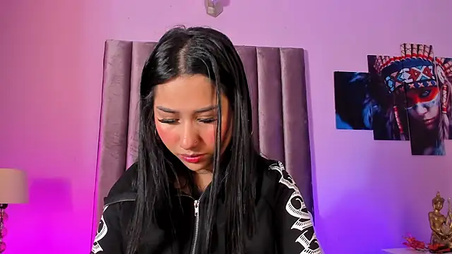 Isabella Flowers online show from April 1, 2026, 5:08 am