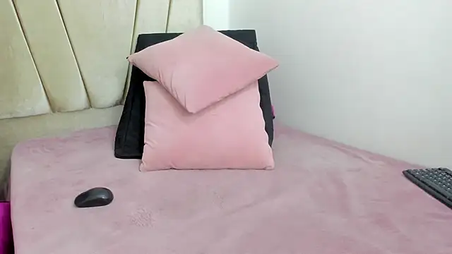 Snapshot of Dalia_20 chatting on February 28, 2025, 2:53 am Dalia 20 online show from February 28, 2025, 2:53 am