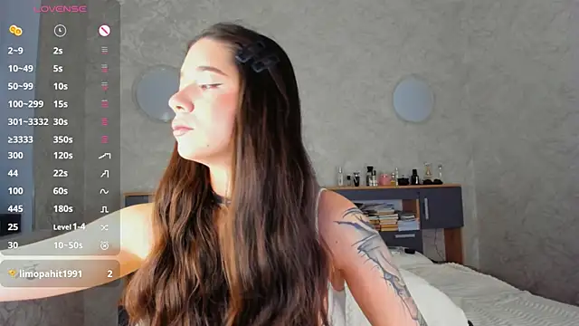 Snapshot of Butterflys1268 chatting on June 7, 2026, 3:10 am Butterflys1268 online show from June 7, 2026, 3:10 am