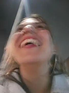 Sweel Leyva18 online show from February 14, 2025, 11:53 pm