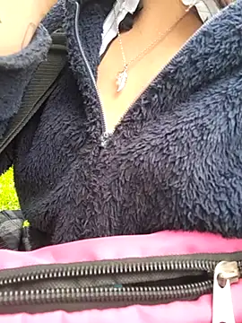 Sweel Leyva18 online show from February 21, 2025, 7:43 pm