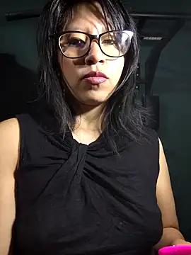 Giviper1 online show from December 22, 2024, 3:44 am