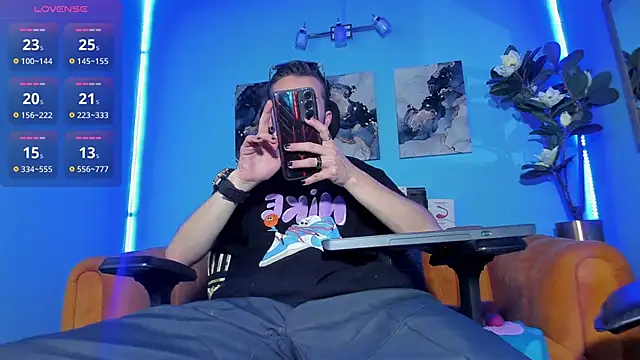  hairybeard  online show from September 15, 2025, 6:08 pm