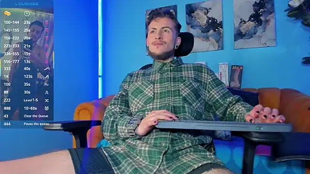  hairybeard  online show from October 14, 2025, 5:41 am