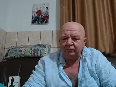 Snapshot of fullballs6 chatting on December 7, 2024, 2:42 am fullballs6 online show from December 7, 2024, 2:42 am