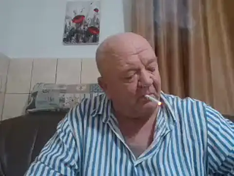 Snapshot of fullballs6 chatting on December 24, 2024, 1:27 am fullballs6 online show from December 24, 2024, 1:27 am