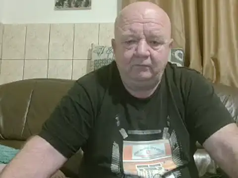 Snapshot of fullballs6 chatting on February 20, 2025, 3:01 am fullballs6 online show from February 20, 2025, 3:01 am