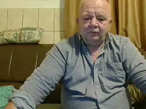 Snapshot of fullballs6 chatting on March 3, 2025, 2:47 am fullballs6 online show from March 3, 2025, 2:47 am