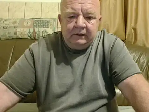 Snapshot of fullballs6 chatting on March 17, 2025, 2:30 am fullballs6 online show from March 17, 2025, 2:30 am